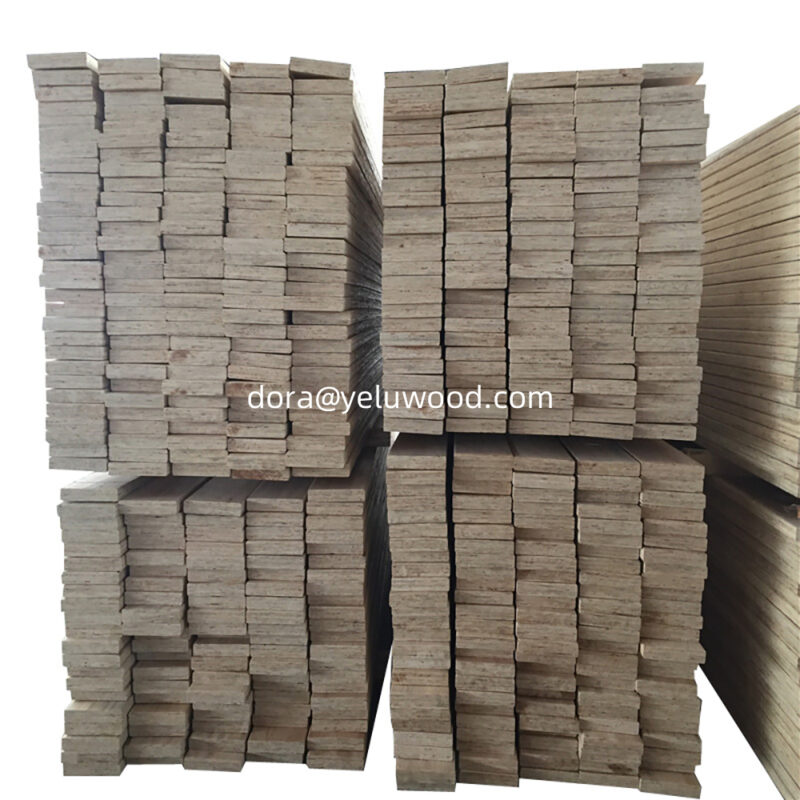 China-Made LVL Scaffold Board, Pine 300x45mm, Laminated Timber for Roof Framing